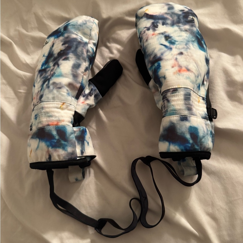 Tie-Dye Evo Mittens with Straps